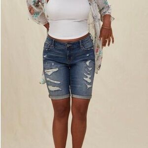 Torrid Shorts Women 16 Feel The Fit Blue Vintage Stretch Bermuda Denim Jeans NEW